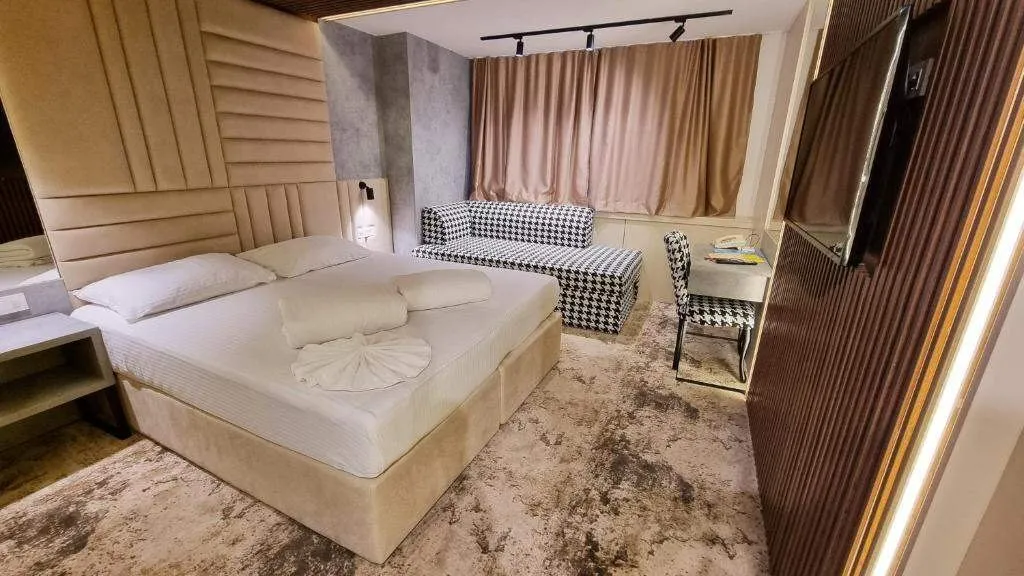 Hotel Hollywood, Sarajevo — kupatilo